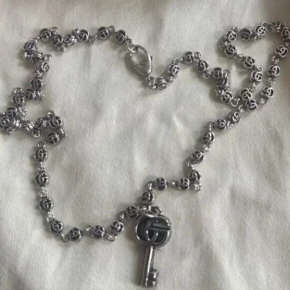 Gucci key pendant GG necklace - Picture 2 of 6